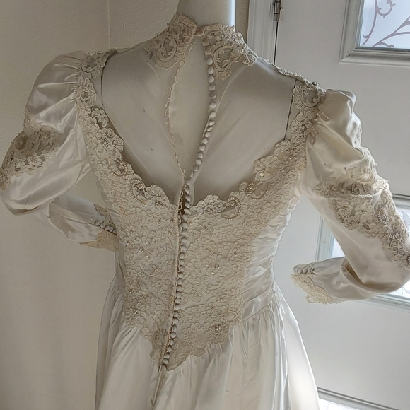 VINTAGE UNION MADE WEDDING GOWN SIZE 16 - Picture 5 of 16